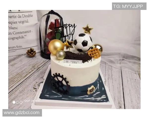 足球主题生日蛋糕定制创意设计让球迷畅享专属明星甜蜜时刻